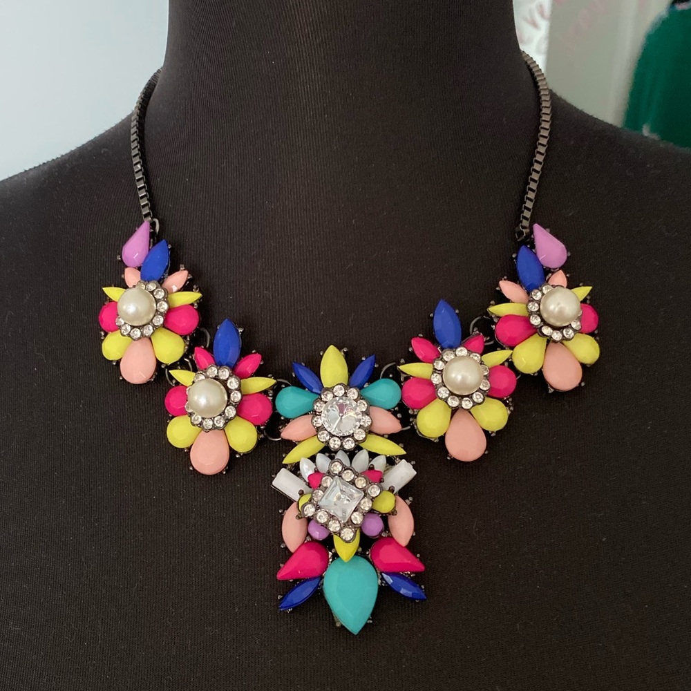 Bright colorful Loft statement necklace